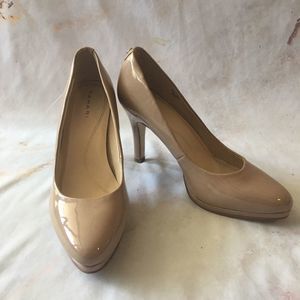 EUC Tahari Tan “Gallery” Pumps CLASSIC!!